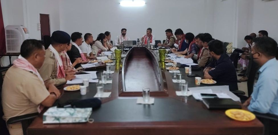 Mokokchung DC Shashank Pratap Singh and Jorhat DC AK Barman along with officials from the two districts during the coordination meeting on July 16 at RK School Conference Hall, Tuli. (DIPR Photo)